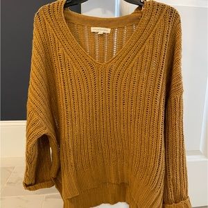 Great weight sweater for fall. Relax feel. Mustard color.